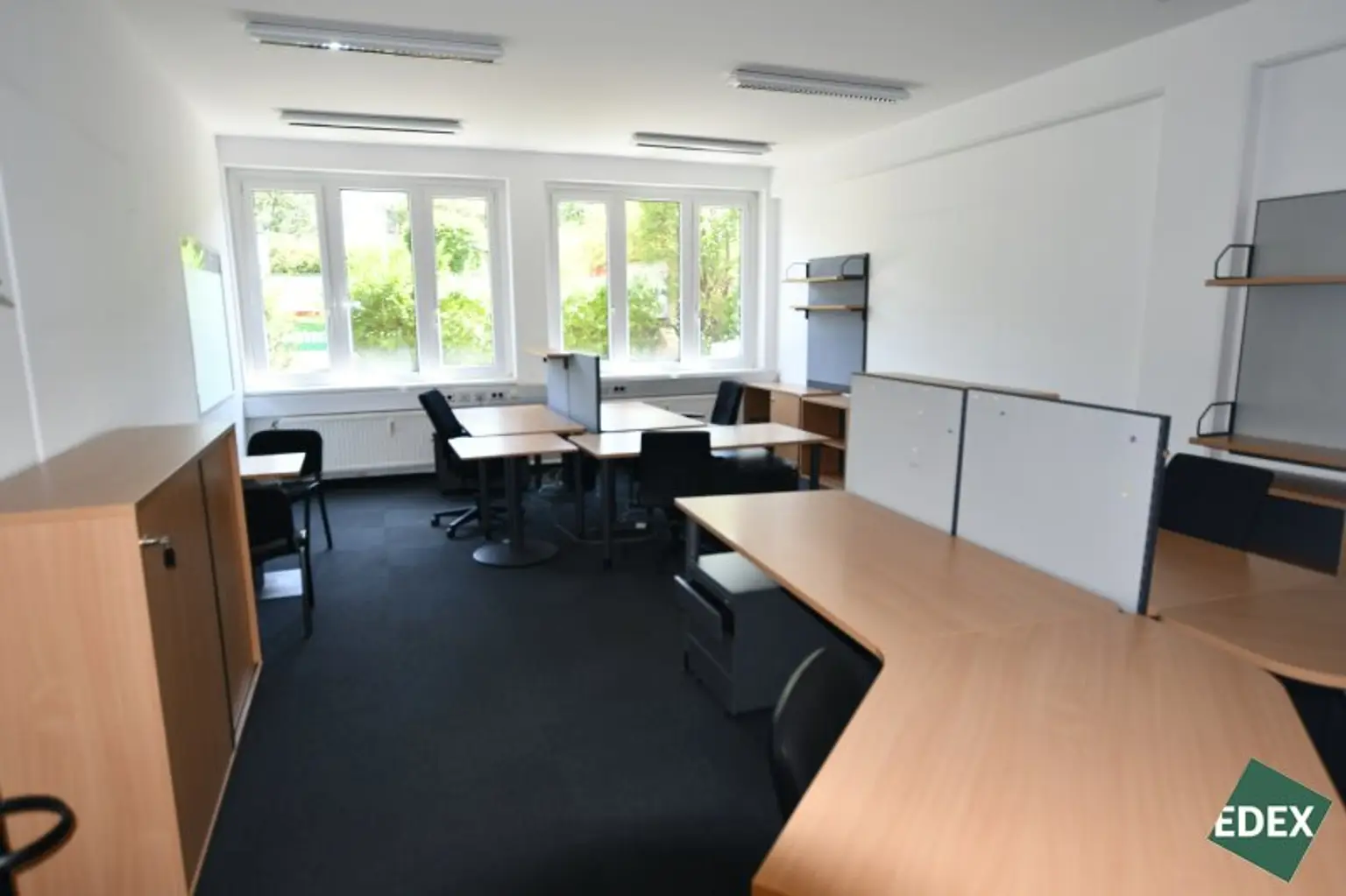 Bürofläche mit Lager und 20 Stellplätzen