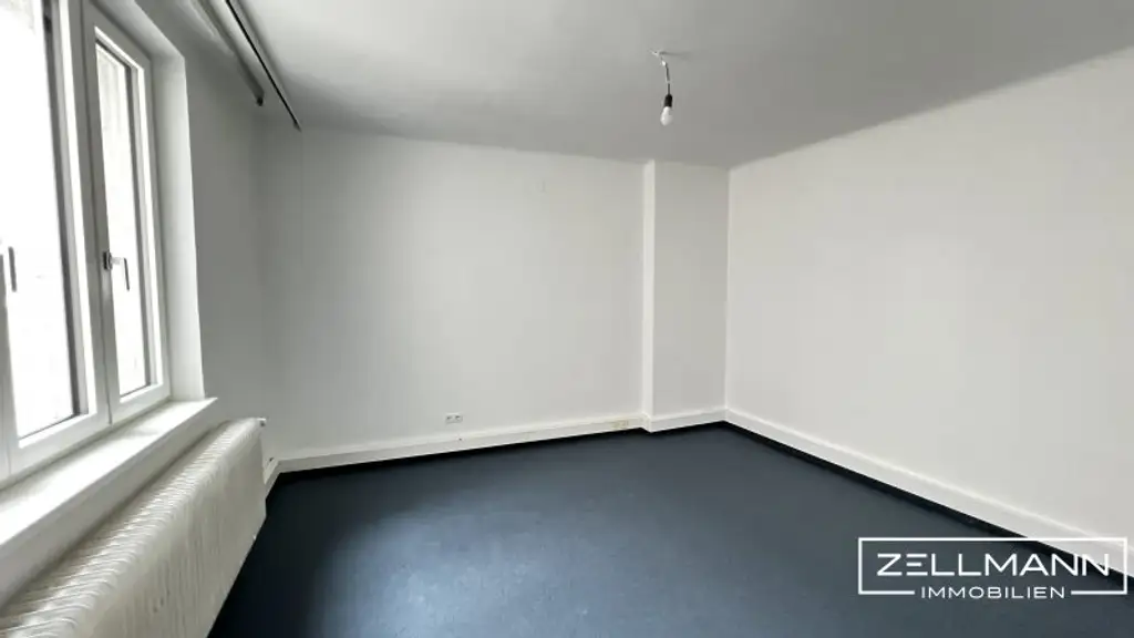 Exklusives Dachgeschossbüro nahe dem Wiener Schwarzenbergplatz – Stil trifft Lage. | ZELLMANN IMMOBILIEN
