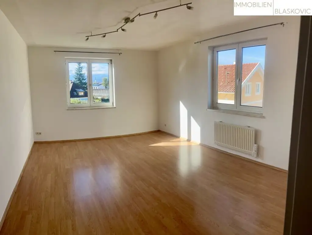 Helle Zwei-Zimmer-Wohnung zwischen Annabichl und Welzenegg