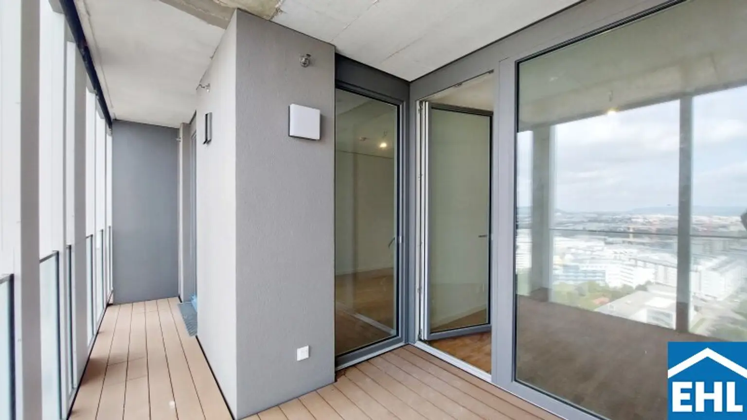 Urbanes Wohnen mit Rooftop Pool, Spa & Skylineblick – TOWER HOMES im V22