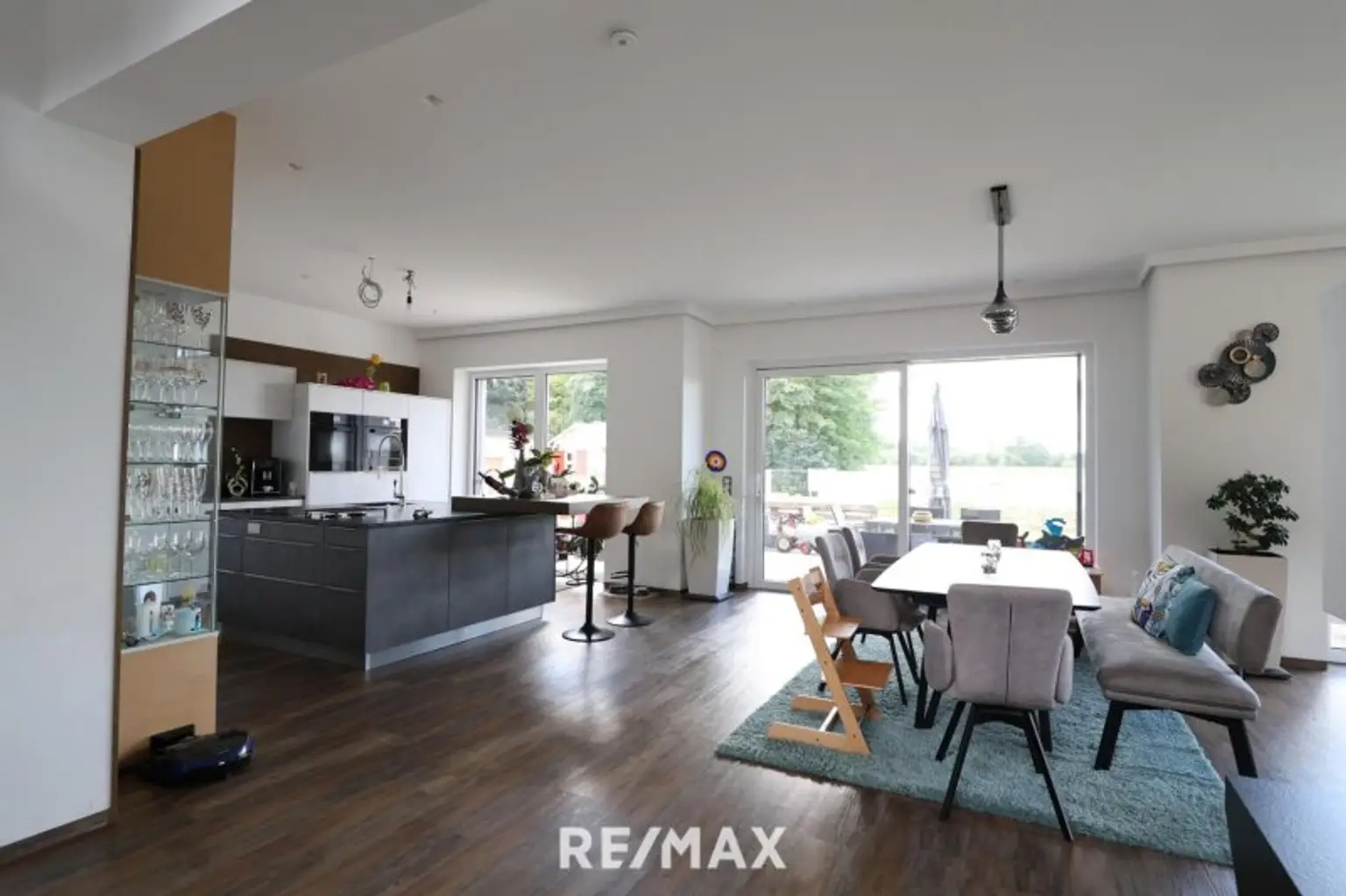 Küche mit Esszimmer EG