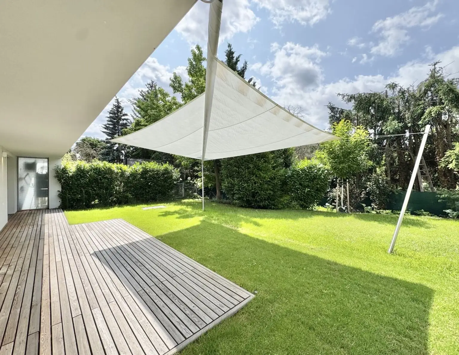 ANLAGE MIT HÖCHSTER QUALITÄT | HELLE 3-ZIMMER GARTENWOHNUNG | ERSTBEZUGSQUALITÄT