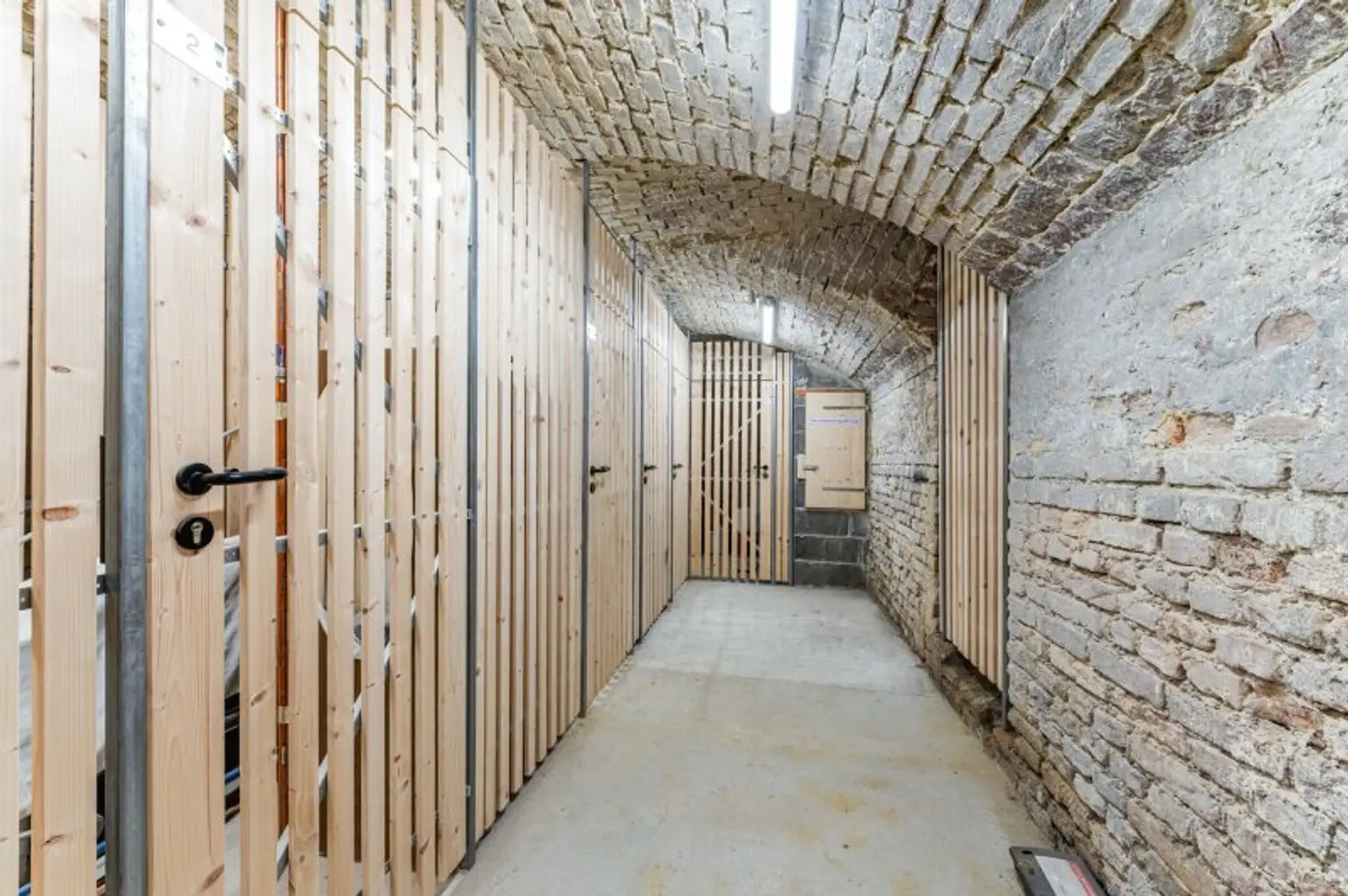 3-Zimmer-Maisonette mit Dachterrasse nahe Rochusmarkt zu vermieten!