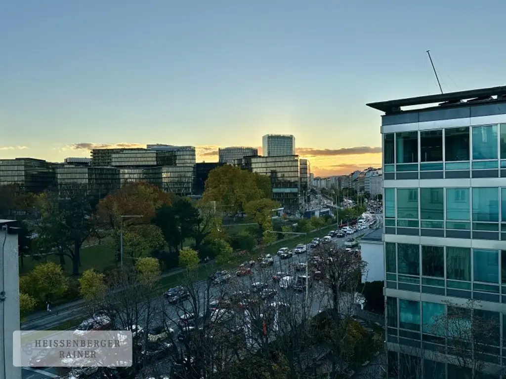 HOCHWERTIG, GROSSZÜGIG, SONNIG /// herrliche Dachterrassenwohnung /// Jacquingasse
