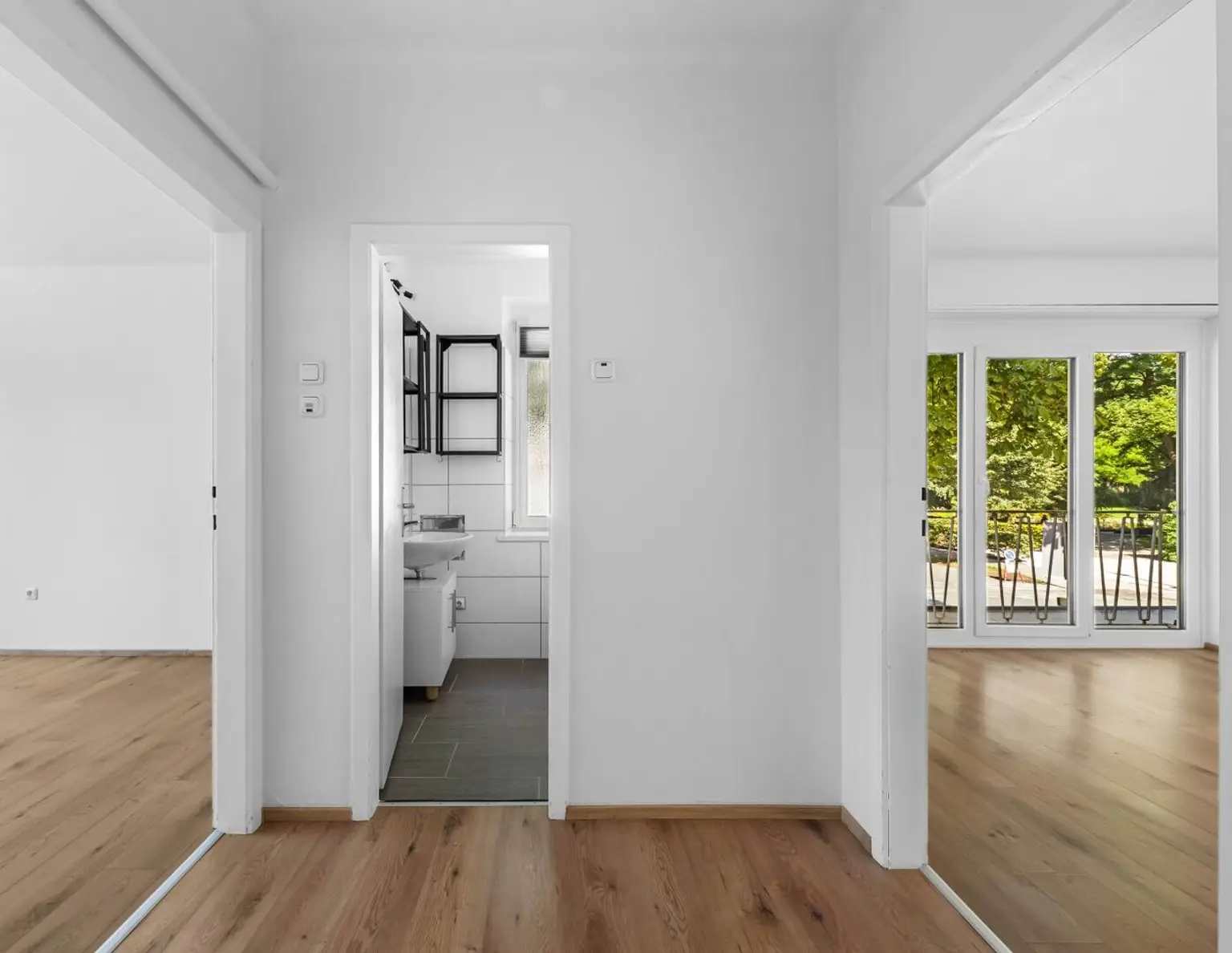 Lichtdurchflutete, geräumige 3-Zimmer-Wohnung beim Stadtpark - jetzt entdecken!