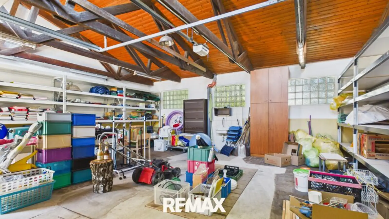 Garage 2