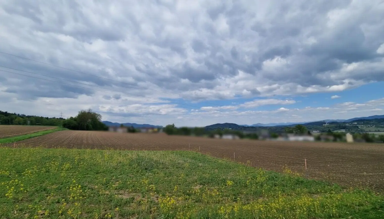 Grundstück