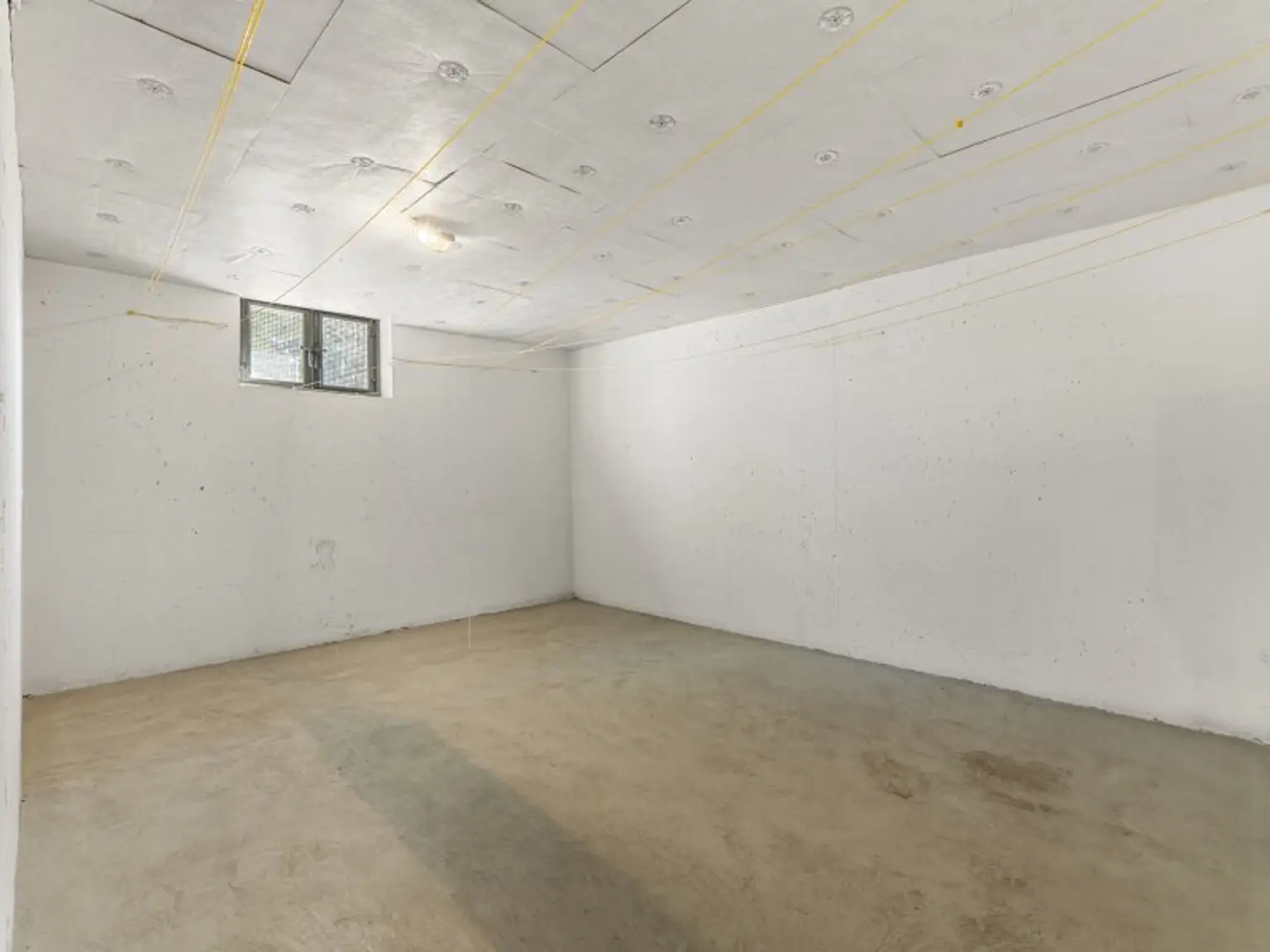 Schöne, sonnige und ruhige 94,00m² 3 Zi Wohnung mit Loggia in Klagenfurt - Karl-Marx-Straße