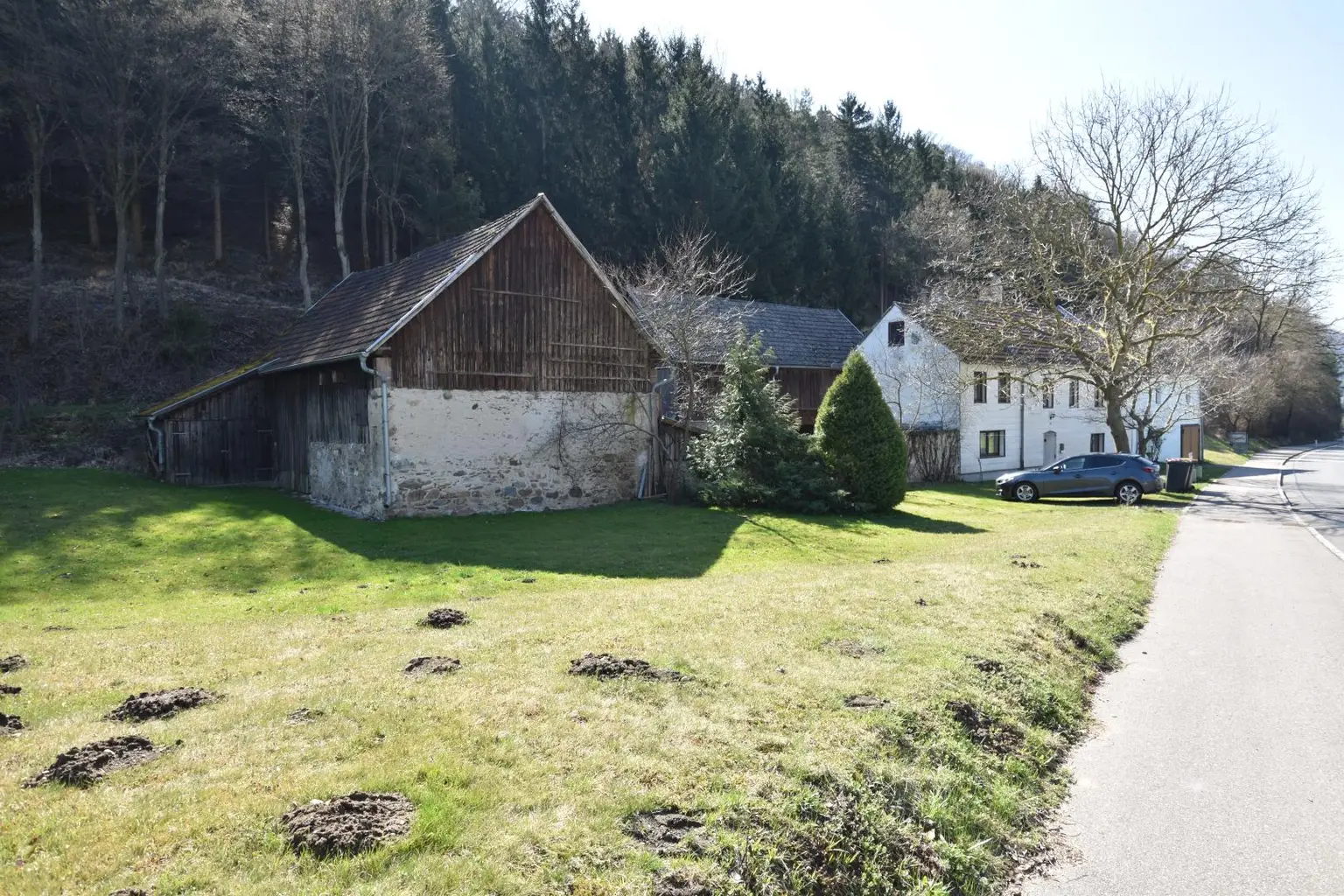 Haus mit Geräteschuppen