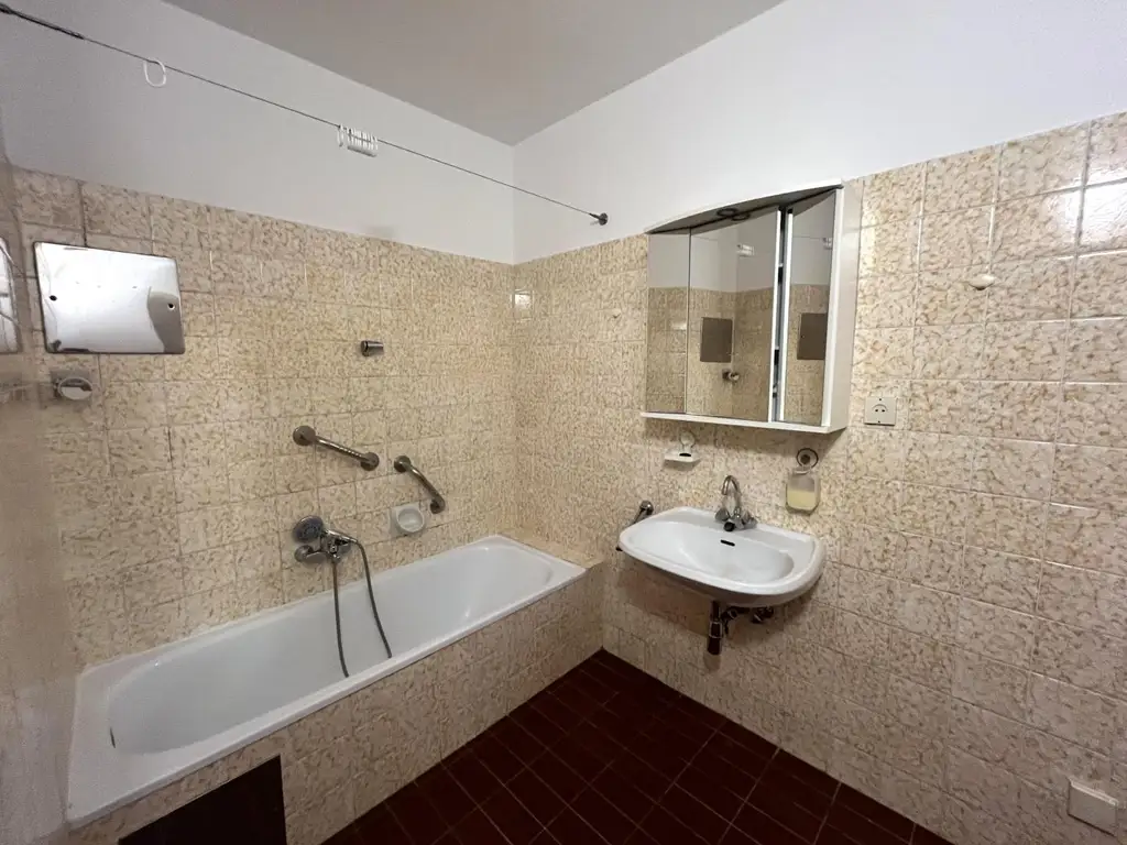 Zentral gelegen: 3-Zimmer-Wohnung mit herrlicher Loggia