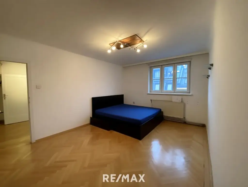 Zwei DG-Wohnungseigentumsobjekte auf einer Ebene nahe Währinger Einkaufsstraße, U6 und Volksoper