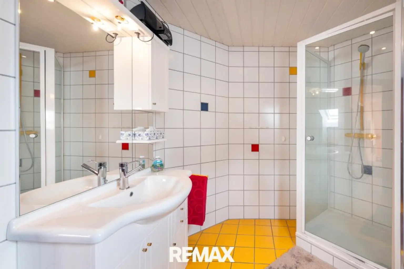 Kinderbadezimmer DG
