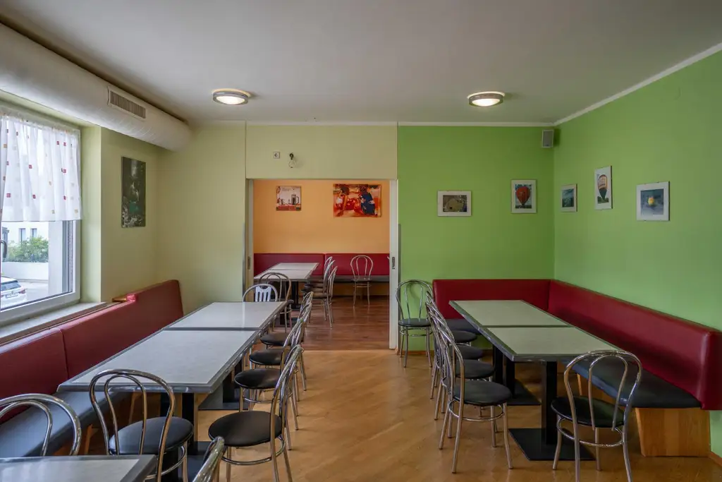 Top-Betriebsliegenschaft mit grosser Wohnung und Direktzugang zur A1 - Ideal für Lager, Dienstleistung & Lieferlogistik