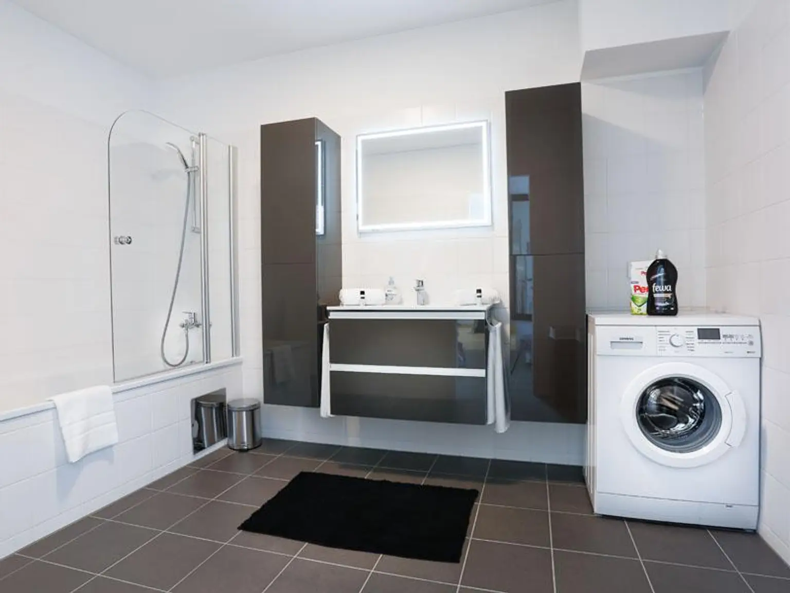 "Vollausgestattete Dachgeschosswohnung mit Terrasse"