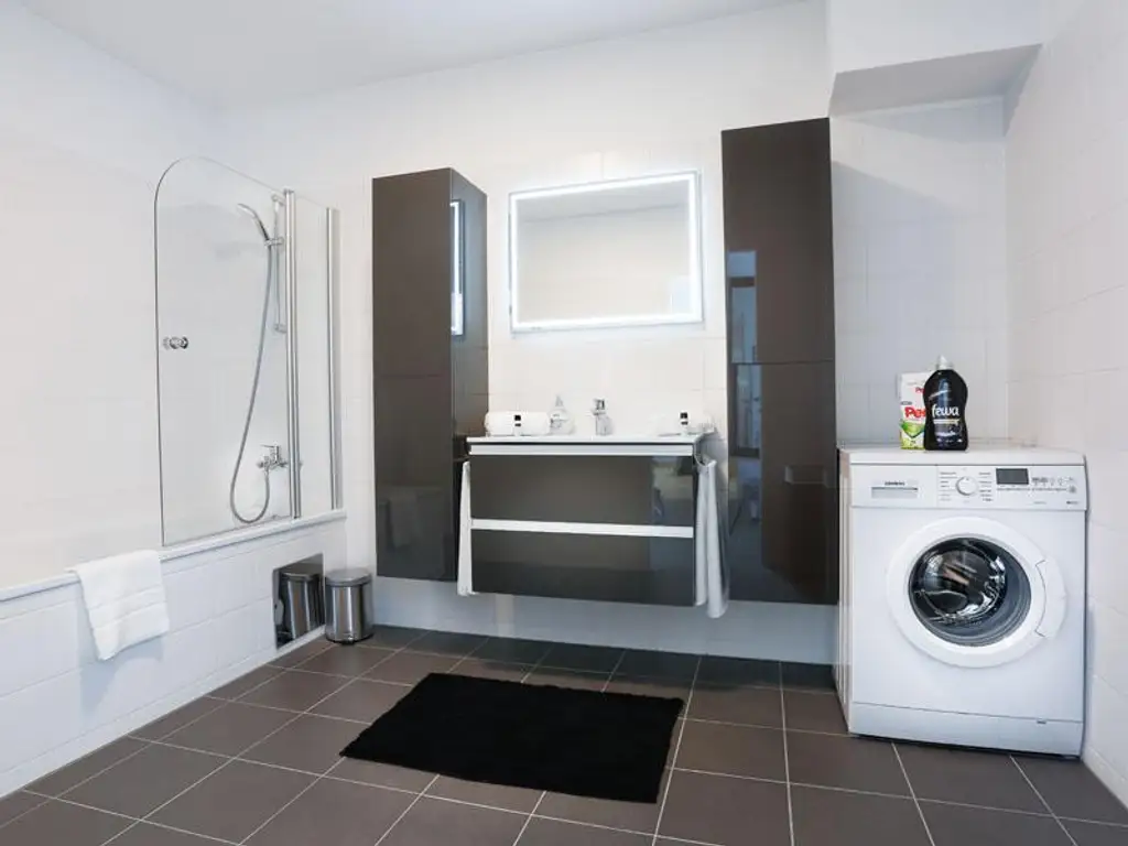 "Vollausgestattete Dachgeschosswohnung mit Terrasse"