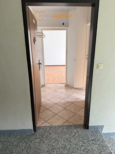 Wohnjuwel über den Dächern von Thalheim, mit Loggia und Traunblick