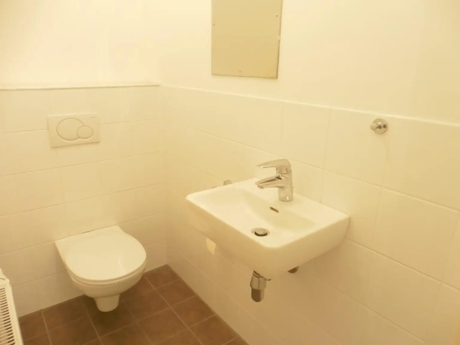 Ruhige Neubauwohnung - modern ausgestattet - großer Balkon - Nähe U4