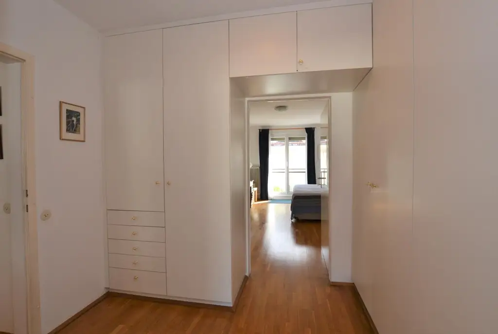 Helle Stadtwohnung mit Loggia – Wohnen im beliebten Fasanviertel