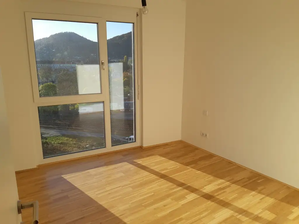 EXKLUSIVE  4-ZIMMERWOHNUNG MIT GROSSER SÜDWEST TERRASSE IM NEUEN REININGHAUSAREAL