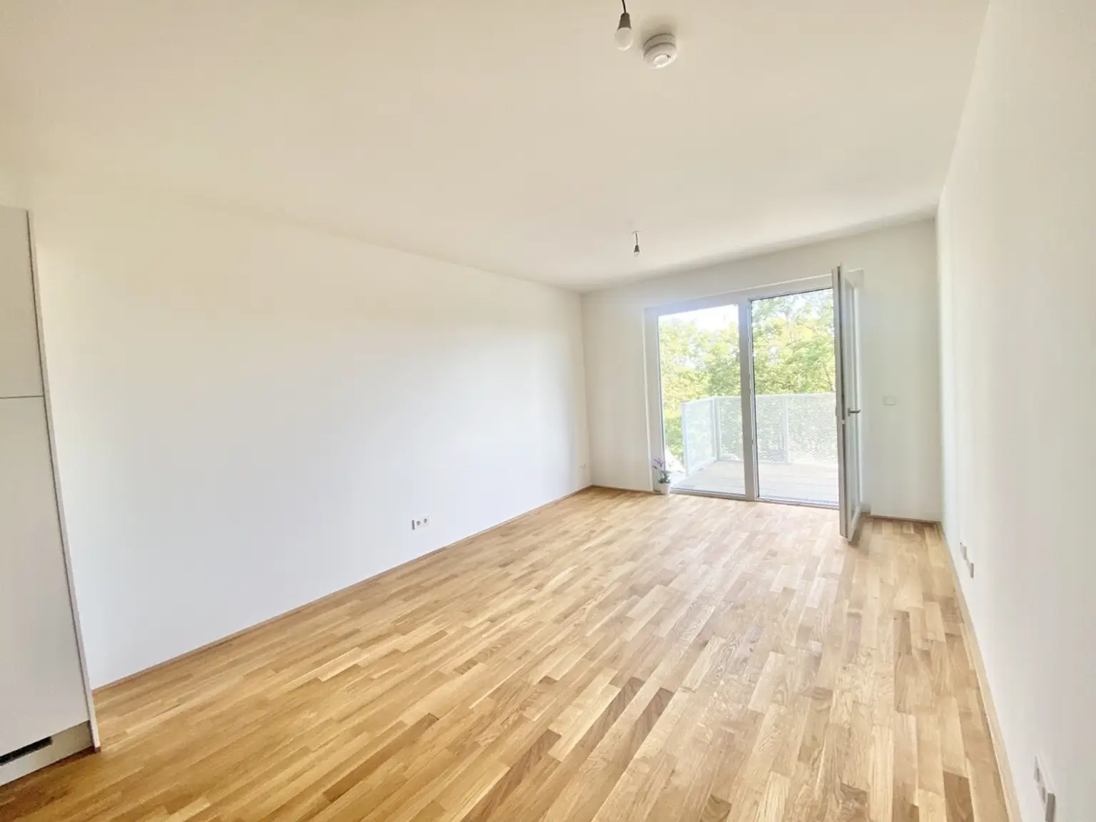 TOWNHOUSE - 4 Zimmer Wohnung  mit Terrasse und Garten U3 Erstbezug
