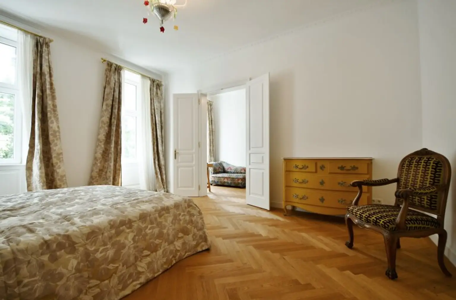 Charmante Stilaltbauwohnung im Servitenviertel – Eleganz & Ruhe in Bestlage