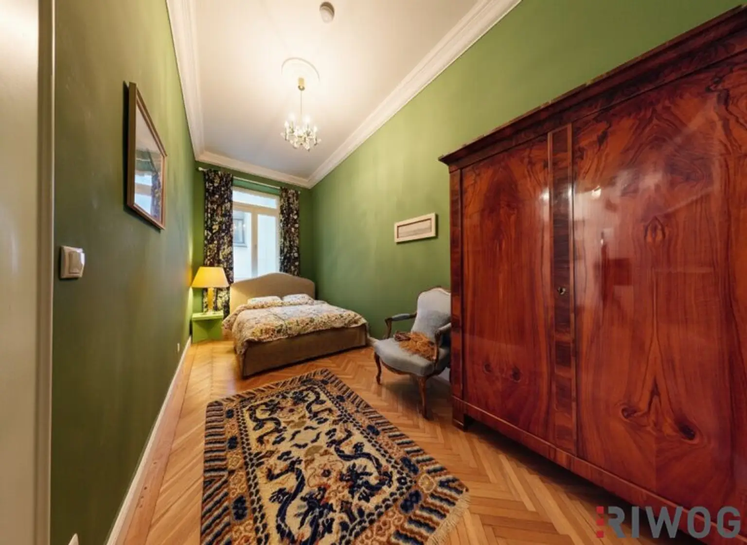 Wohnung mit touristischer Widmung nahe Schloss Schönbrunn | Prunkvolles 3-Zimmer Altbauapartment mit Loggia I 360° Rundgang