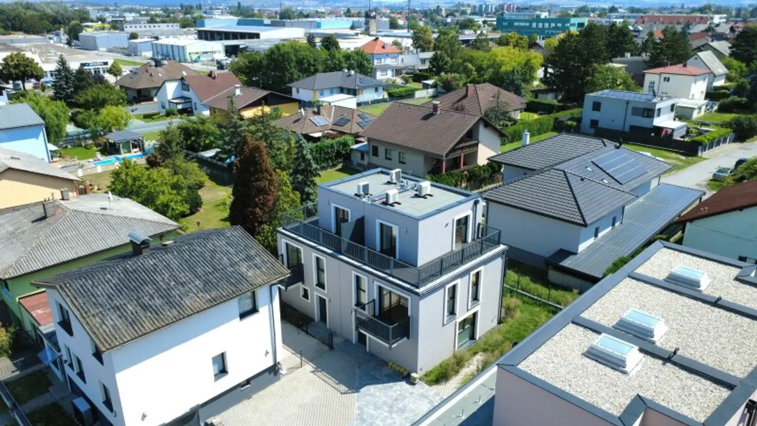 Schlüsselfertige Doppelhaushälfte mit Garten und Dachterrasse – Erstklassige Ausstattung und hochwertige Bauqualität