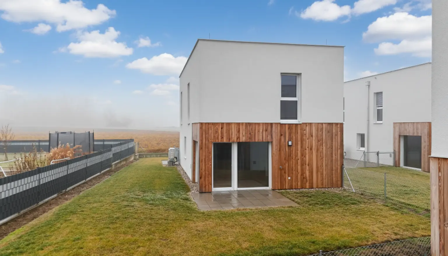Rückfoto Haus 1.png