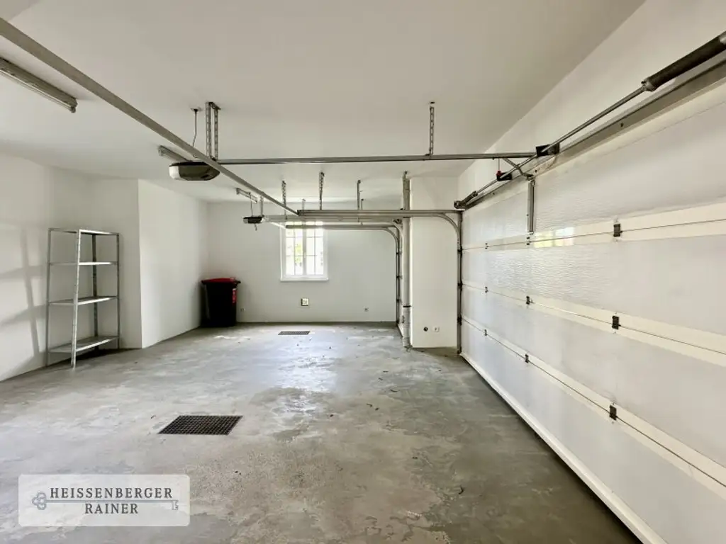 WOHNEN AM SEE /// REPRÄSENTATIV UND GROSSZÜGIG /// ELEGANTE SEEVILLA MIT ZWEI SEPARATEN EINHEITEN