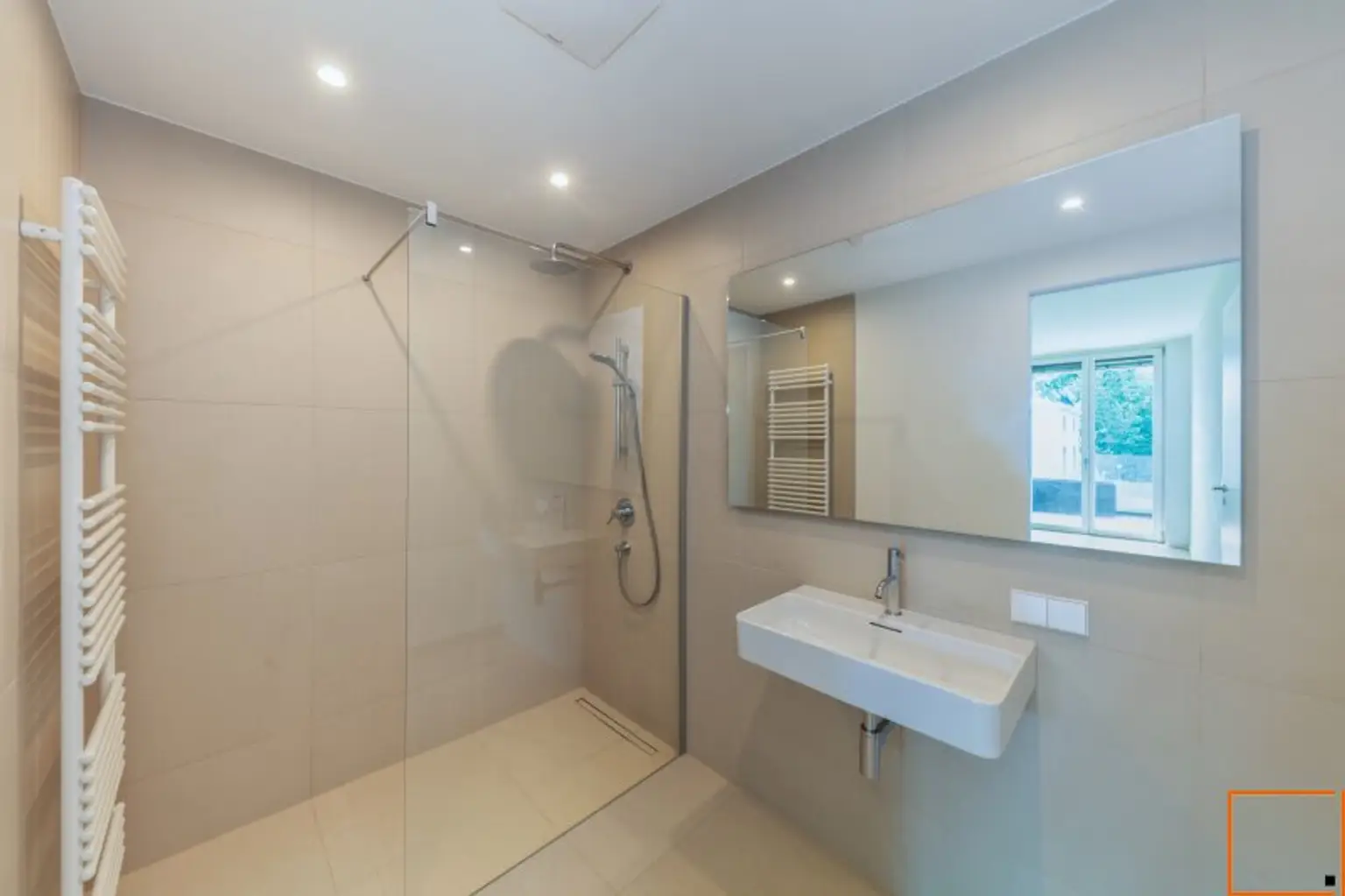 Grünblick_Top18_Badezimmer