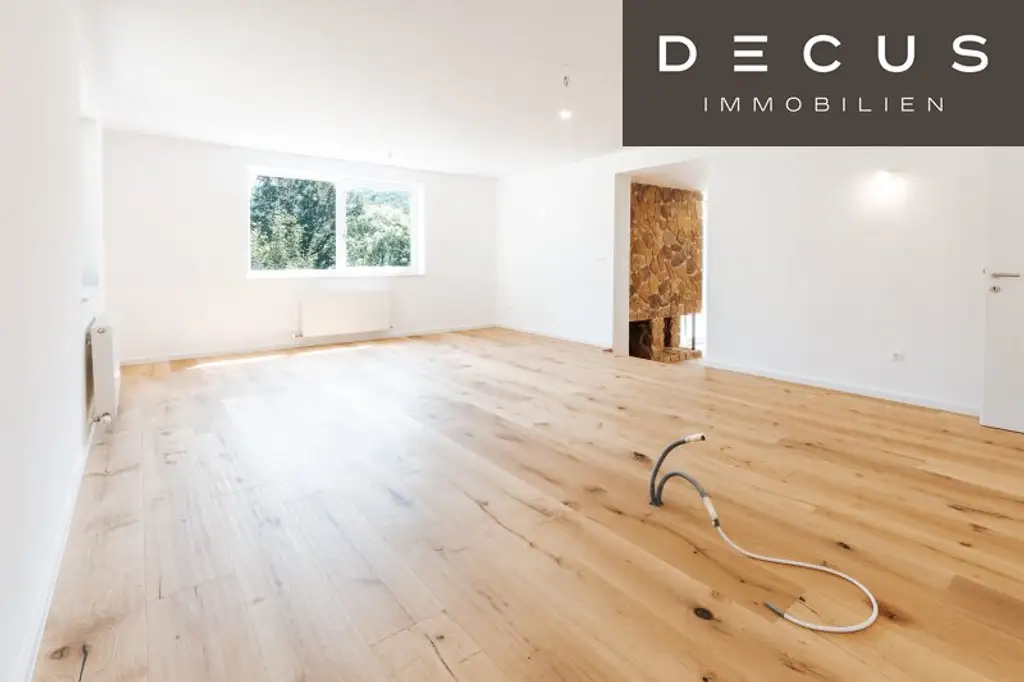ERSTBEZUG! Luxuriöse Villa mit Sauna und Indoor-Pool!