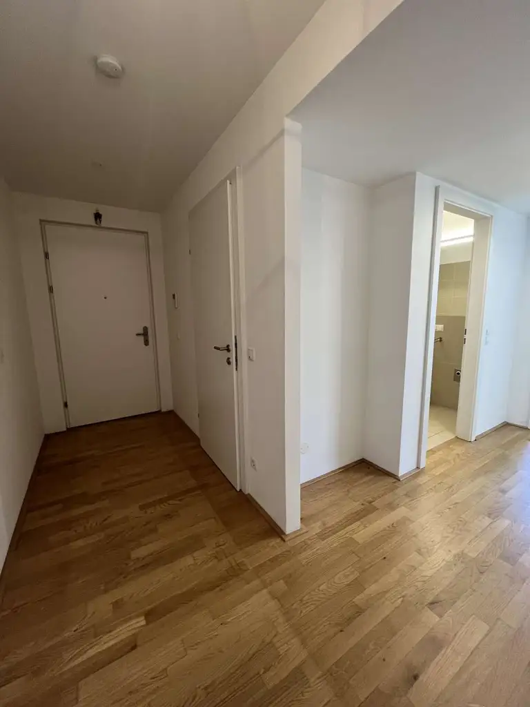 Traumhafte 3-Zimmer-Wohnung mit sonniger Loggia und Garage -  Blumengasse