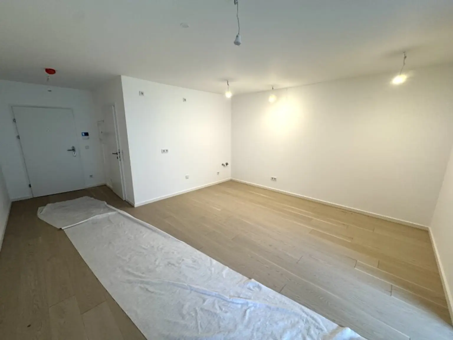 EIGENGRUND NÄHE ALTE DONAU – FREIFLÄCHEN - LUFTWÄRMEPUMPE – KELLER – GARAGE – U-BAHN!
