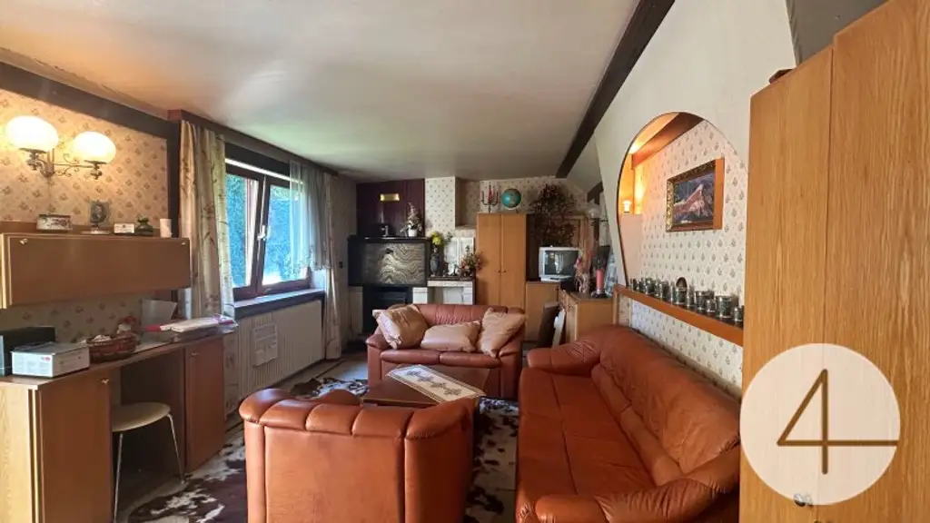 Großzügiger Bungalow mit Wintergarten und Garage im Herzen von Deutsch Wagram