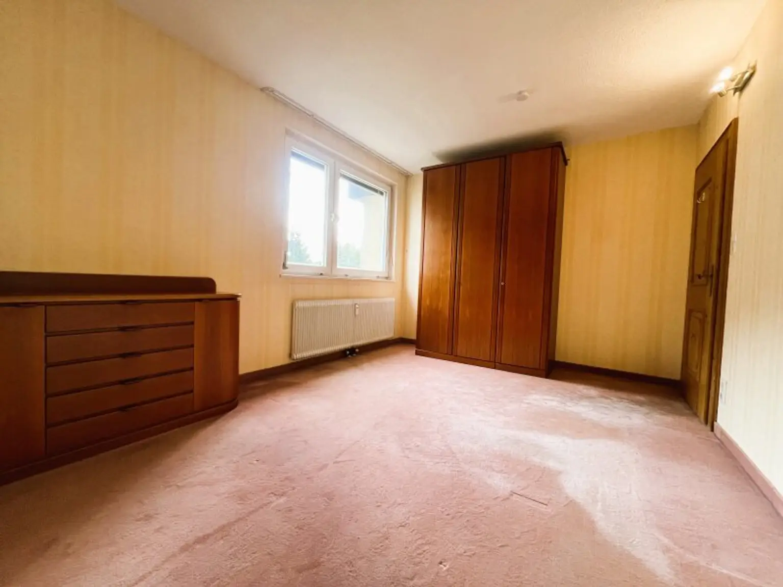 HÖTTING: Charmante, gut eingeteilte 4 -Zimmer Wohnung in BESTLAGE mit Balkon ab sofort zu kaufen!
