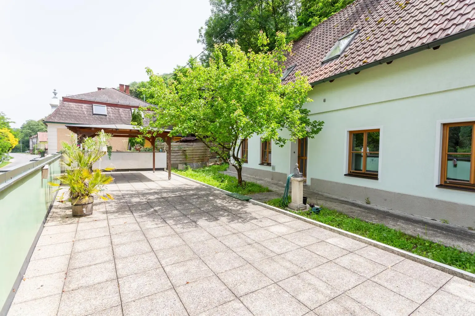 Großzügiges Wohnhaus mit Potential
