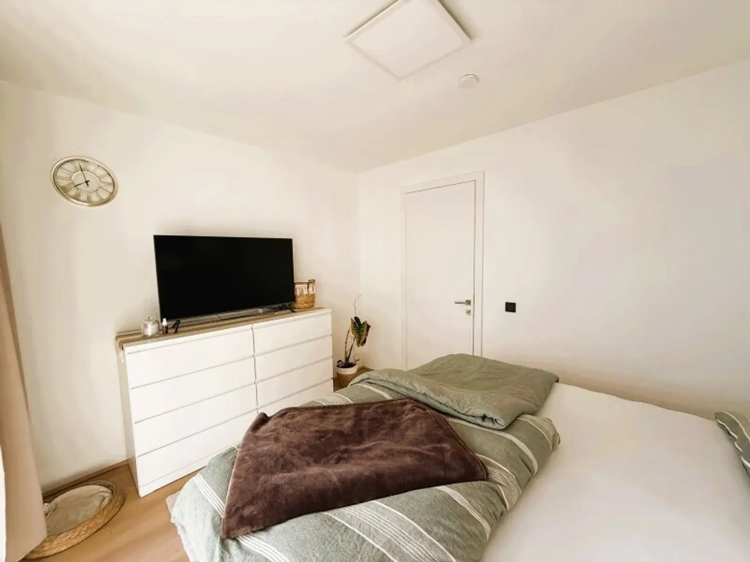 Pauschalmiete inklusive Warmwasser, Heizung & Kühlung - Moderne 3-Zimmer-Wohnung mit großzügigem Balkon und stilvoller Ausstattung