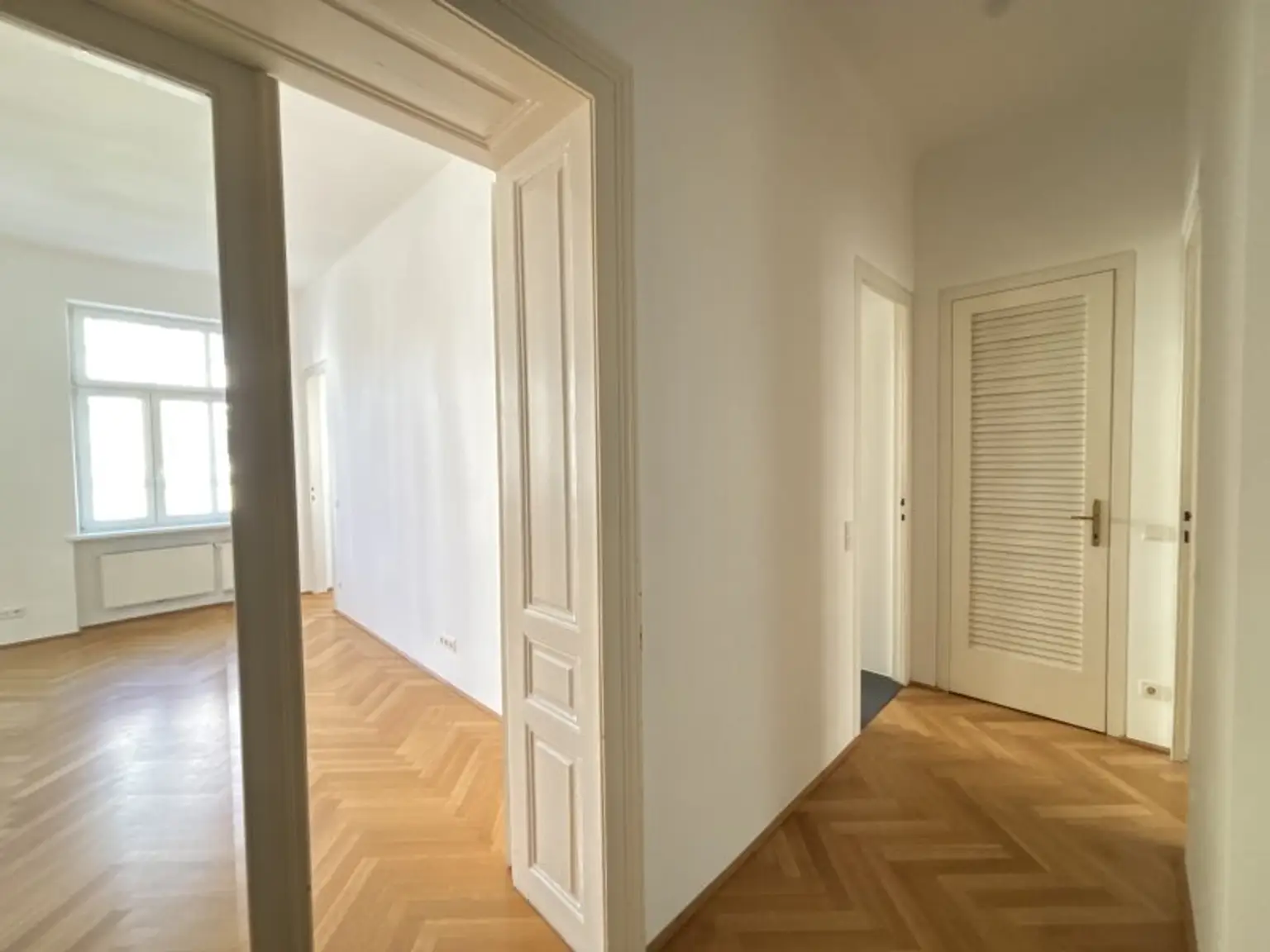 TOPZUSTAND + UNBEFRISTET + nächst PARADISGASSE!