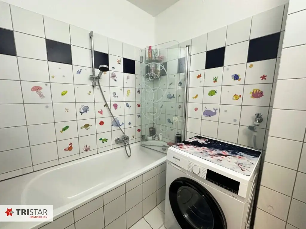 NEU I Charmante 3 Zimmer Wohnung mit 2 Balkonen in Top Lage von Himberg