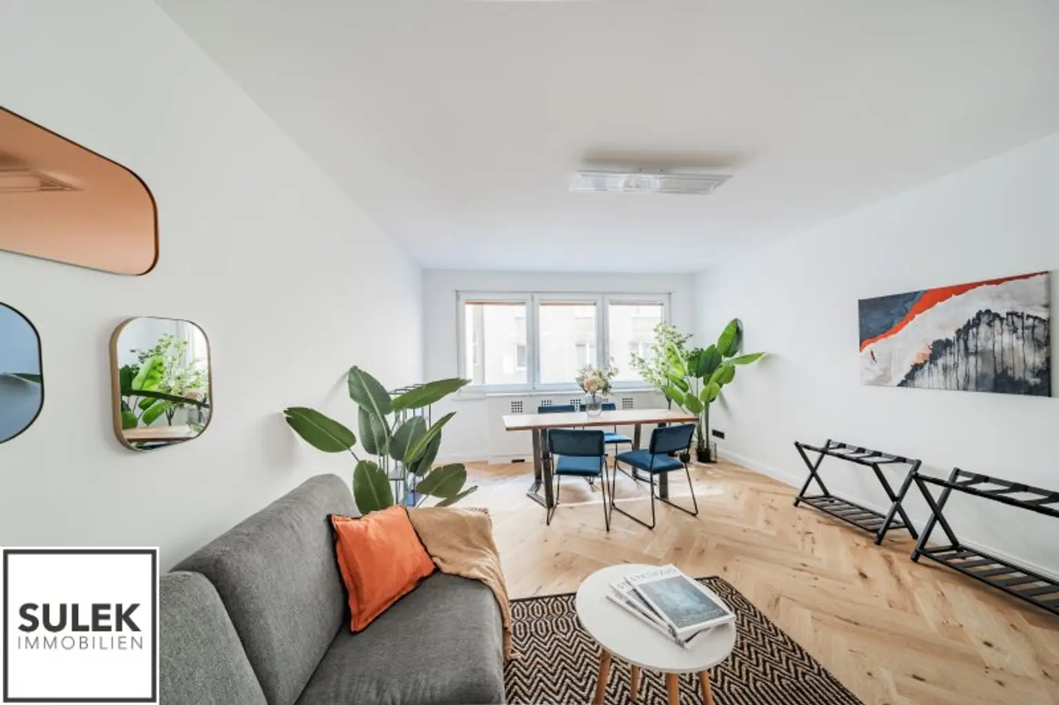 Ruhige, sanierte 3,5 Zimmer Wohnung mit Designer-Bad und Küche + Garage (optional!) in Mariahilf - beziehbar ab 01/26!