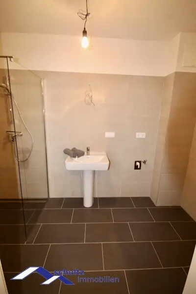 SCHULTZ IMMOBILIEN  - Traumhafte 2-Zimmer Wohnung mit Balkon!