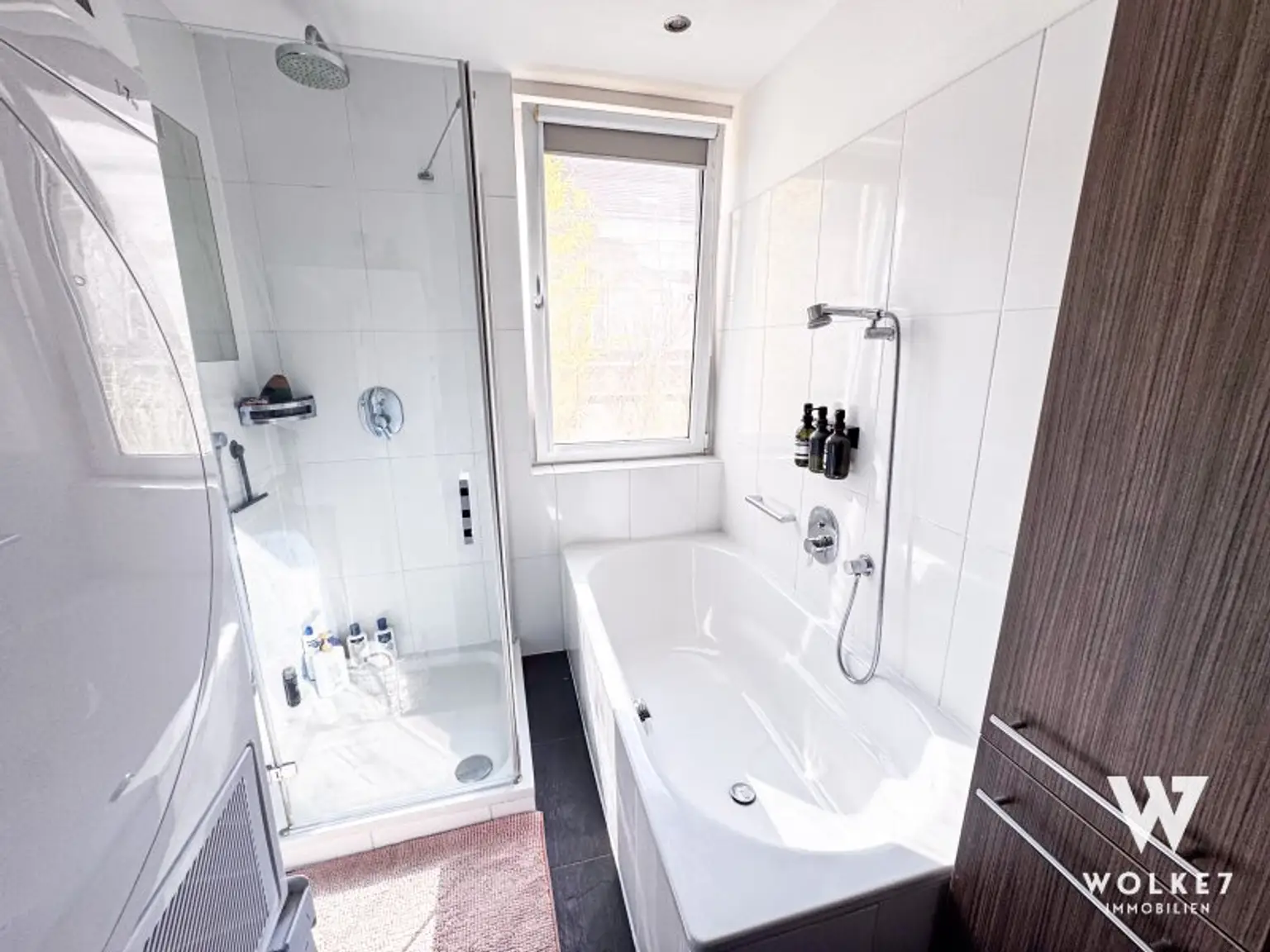Helle 3-Zimmer-Wohnung mit gr. Terrasse nahe Naschmarkt | Klima | 3 Gehminuten U4 Pilgramgasse
