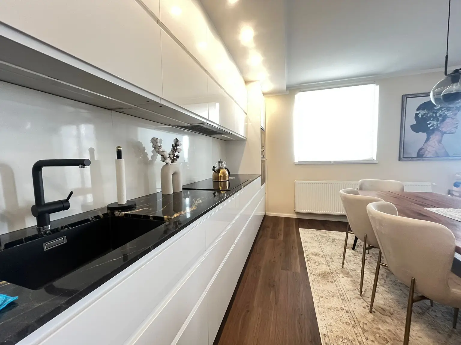 Stilvolle 3-Zimmer-Wohnung in Toplage 1070 – ruhig, renoviert, vollmöbliert und Garagenstellplatz