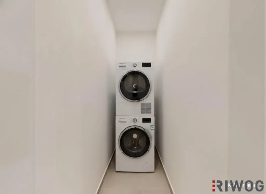 ERSTBEZUG nach Sanierung I 3 Zimmer Wohnung mit Balkon in wundervoller Grünlage I Tischler Einbauküche inkl. Siemensgeräte im Preis inbegriffen