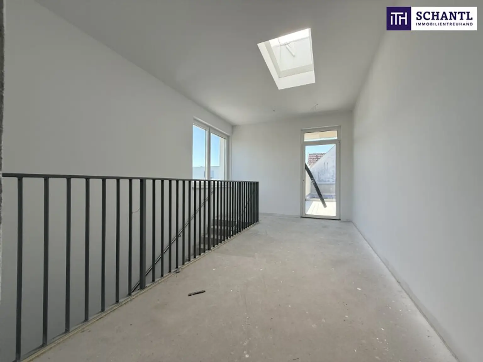 Exklusives 117m2 Penthouse mit einer unglaublichen ca. 150m2 großen Sonnenterrasse -Glück in perfekter Lage – Sichern Sie sich Ihr exklusives Wohnjuwel!