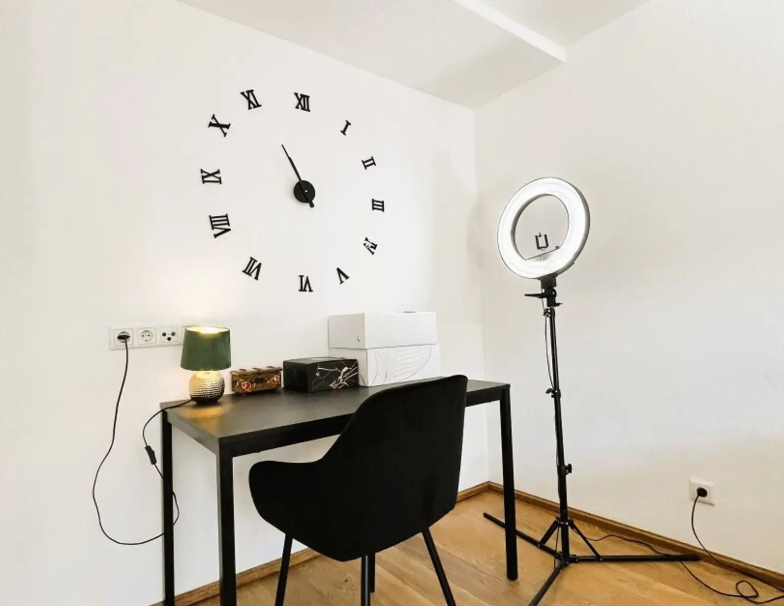 BESTLAGE: Traumhafte 3-Zimmerwohnung mit sonniger Terrasse in Seefeld fußläufig zum Skigebiet ab sofort kaufen!