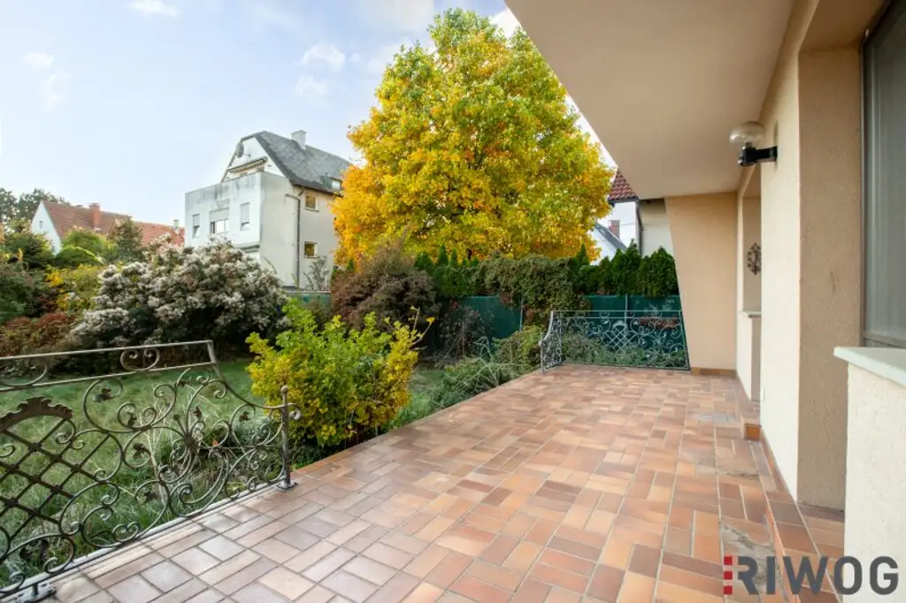 EIN- ODER ZWEIFAMILIENHAUS, gute Substanz, Modernisierungsbedarf