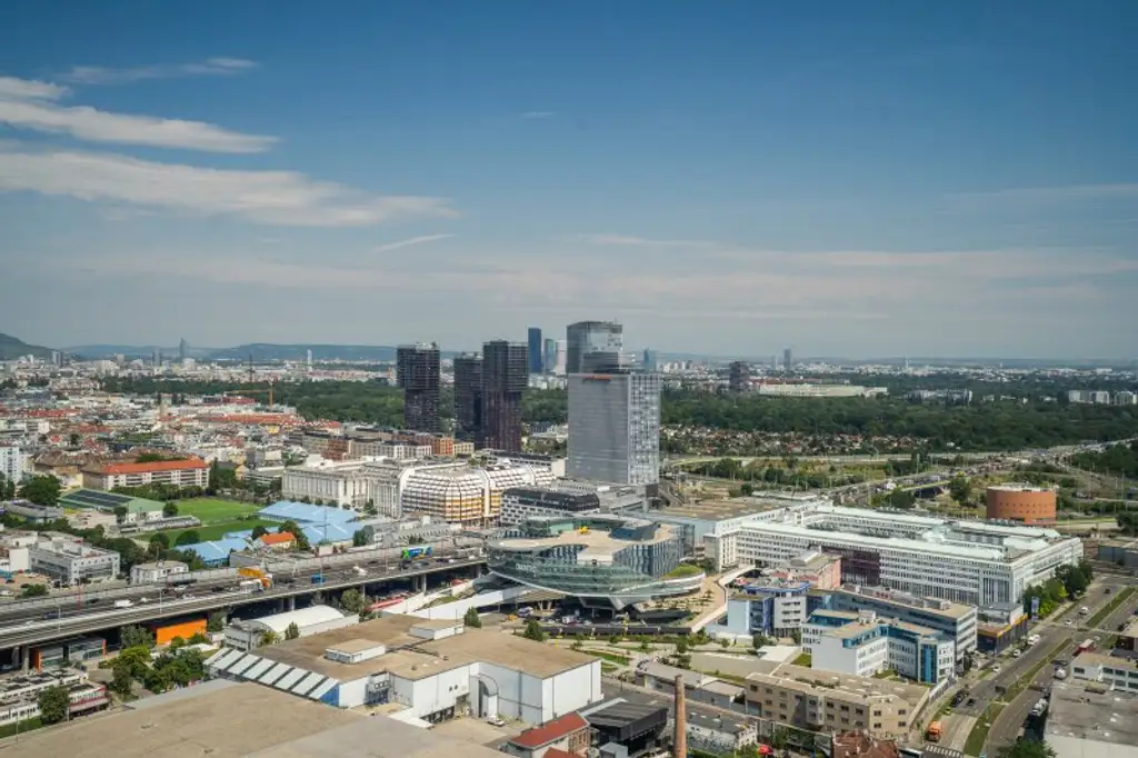 Q-Tower ! Moderne 3 Zimmer mit Balkon & Stellplatz/ +++RE/MAX Trend+++