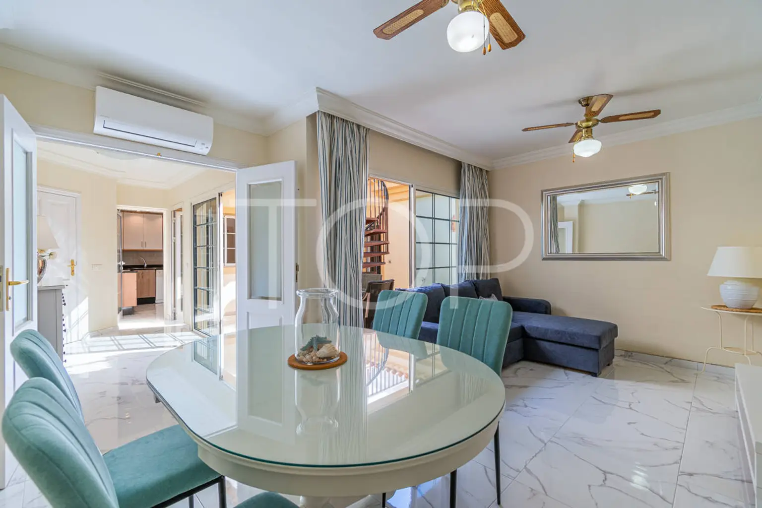 Two-bedroom apartment with sea views in Terrazas del Duque