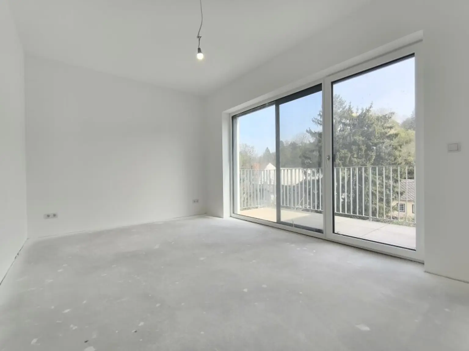 LEBENSQUALITÄT MIT AUSSICHT - EXKLUSIVES TOWNHAUS AUF EIGENGRUND IN WEIDLING – NATURNAHES WOHNEN MIT STIL